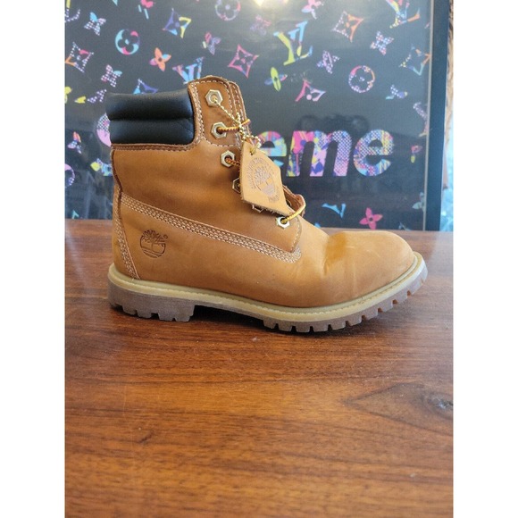 Timberland Boots size 7 Womens waterproof 6 inch nubuck - Picture 11 of 13